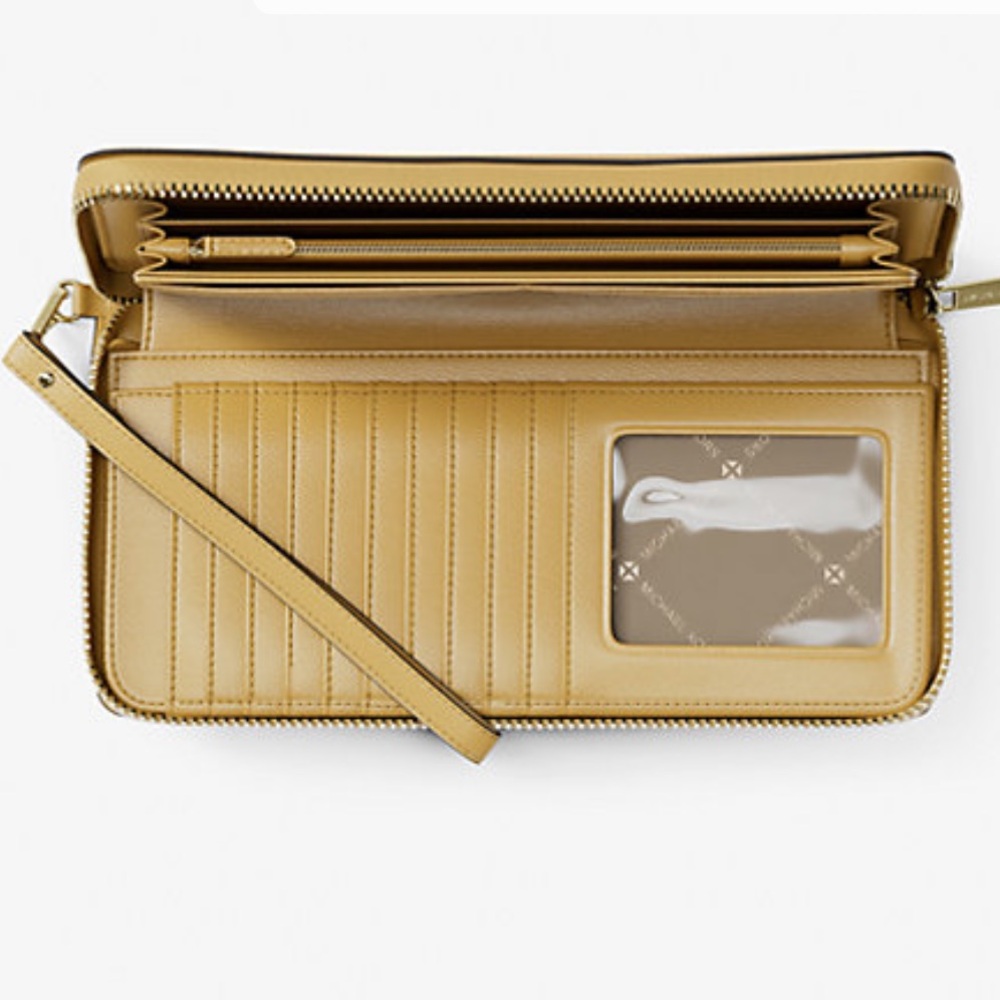 MICHAEL KORS Jet Set Travel Lg Pebbl Leather Continental Wristlet Wallet 
Honey - Picture 4 of 16